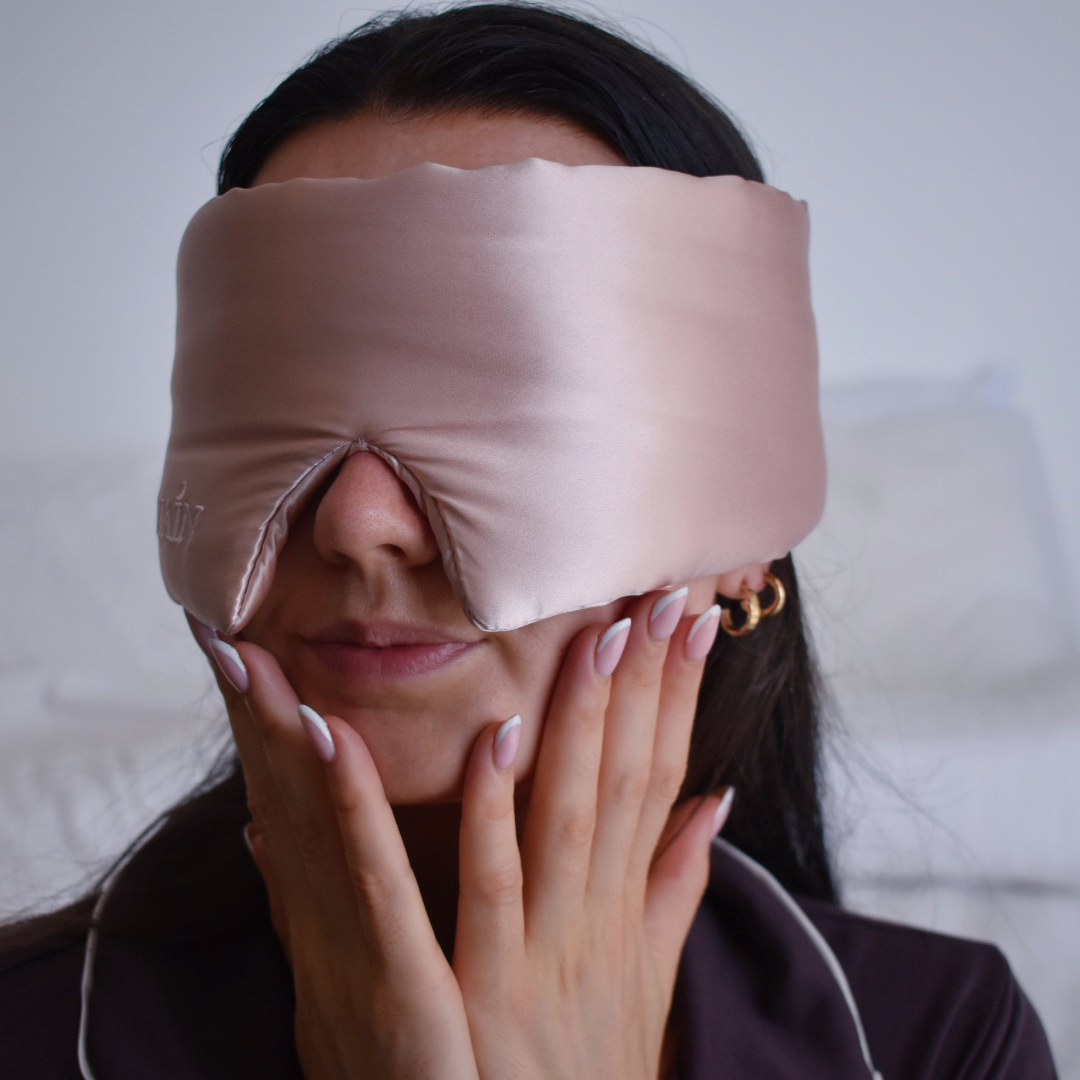 Organic Mulberry Silk Sleep Mask in Dawn Pink, image 1