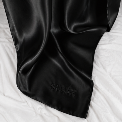 Organic Mulberry Silk Pillowcase in Midnight Black, picture 1